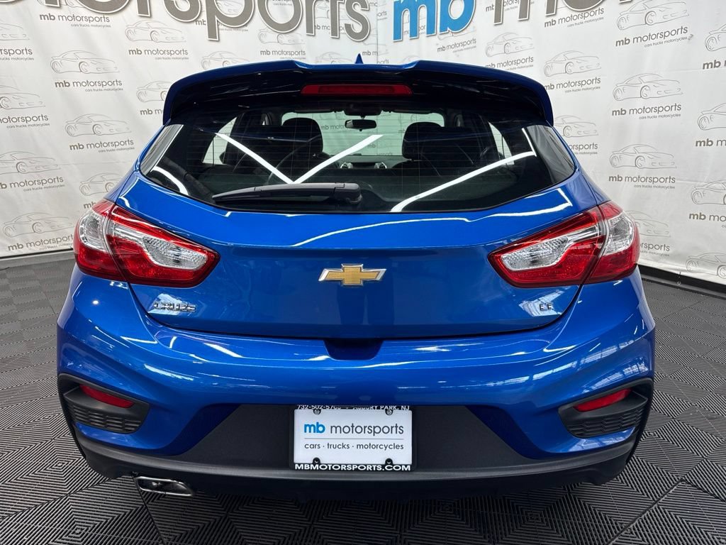 Used 2017 Chevrolet Cruze LT FWD image 5