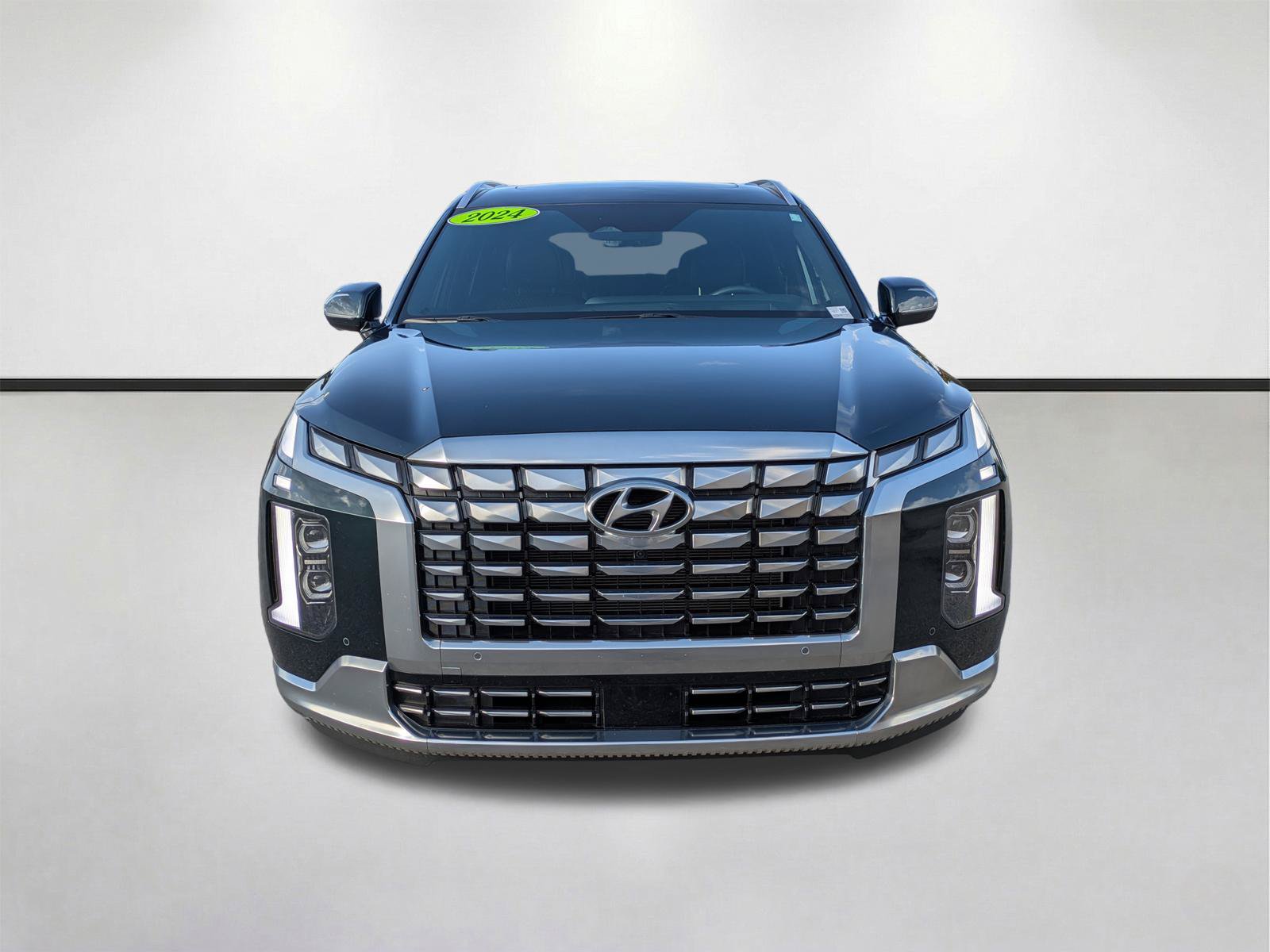 Used 2024 Hyundai Palisade Calligraphy FWD image 3