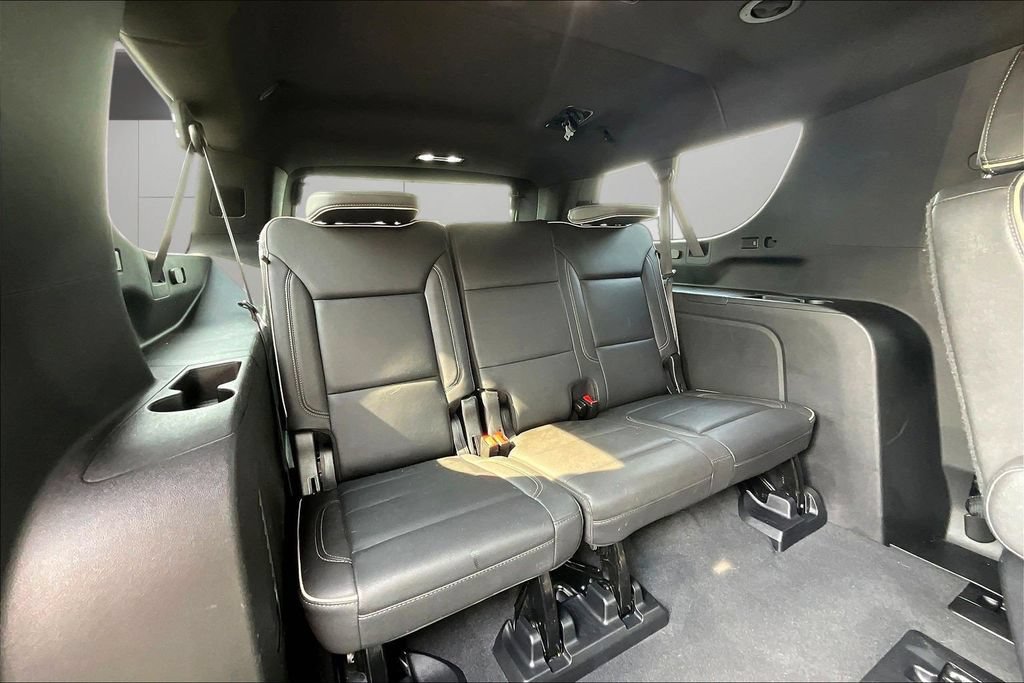 Used 2023 Chevrolet Suburban Premier AWD/4WD image 25