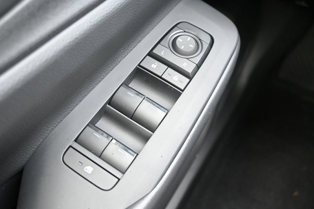New 2026 Toyota Prius Plug-In Hybrid FWD image 25