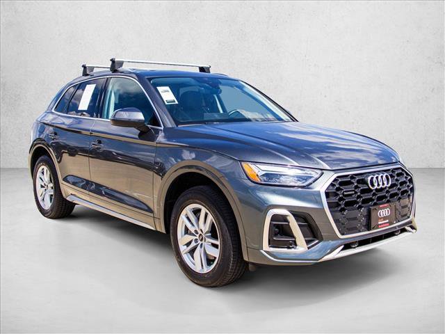 Used 2023 Audi Q5 2.0T Premium w/ Convenience Package AWD/4WD image 3