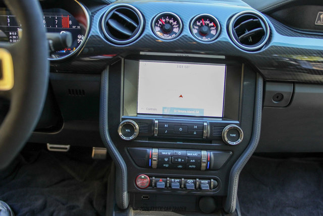 Used 2020 Ford Mustang Shelby GT500 w/ Technology Package image 39