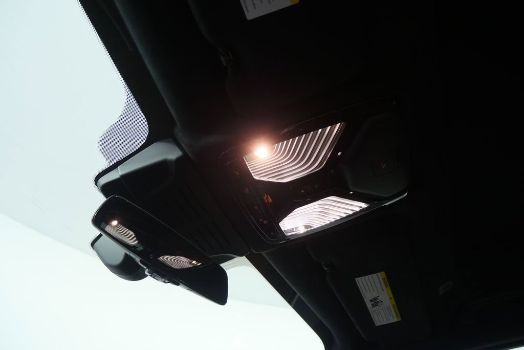 New 2026 BMW ALPINA XB7 image 23