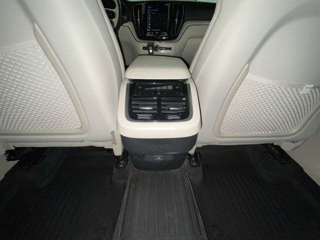 Used 2021 Volvo XC60 T5 Inscription w/ Advanced Package image 29