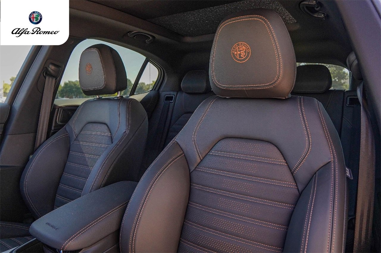 New 2025 Alfa Romeo Stelvio Sprint image 11