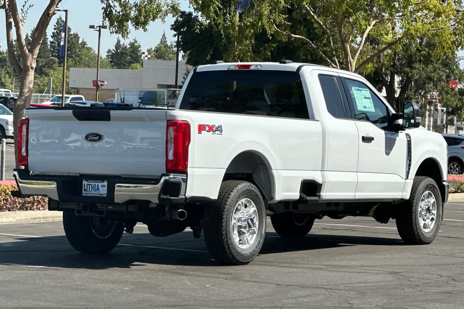 New 2026 Ford F350 XLT w/ FX4 Off-Road Package AWD/4WD image 2