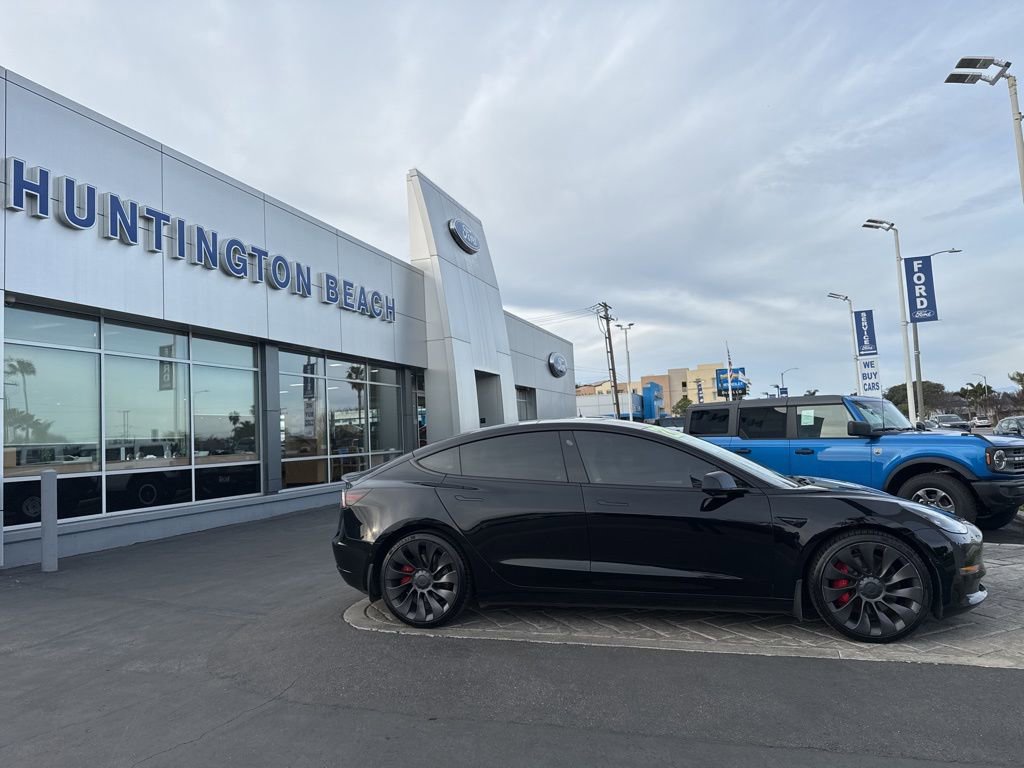 Used 2022 Tesla Model 3 Performance image 3