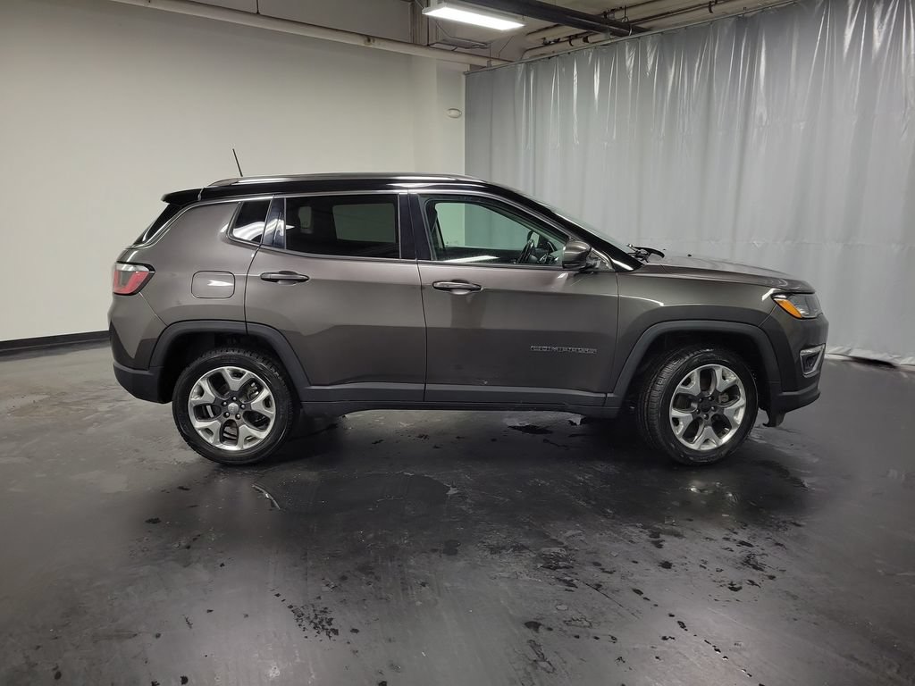 Used 2018 Jeep Compass Limited AWD/4WD image 10