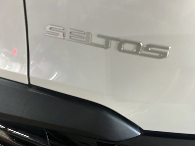 Used 2025 Kia Seltos EX AWD/4WD image 33