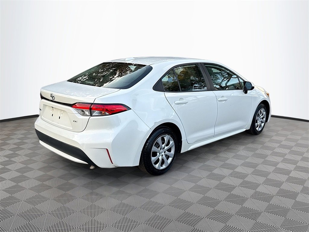 Used 2021 Toyota Corolla LE image 6