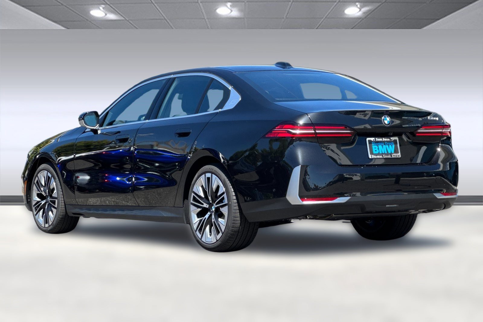 New 2026 BMW 530i w/ Premium Package image 3