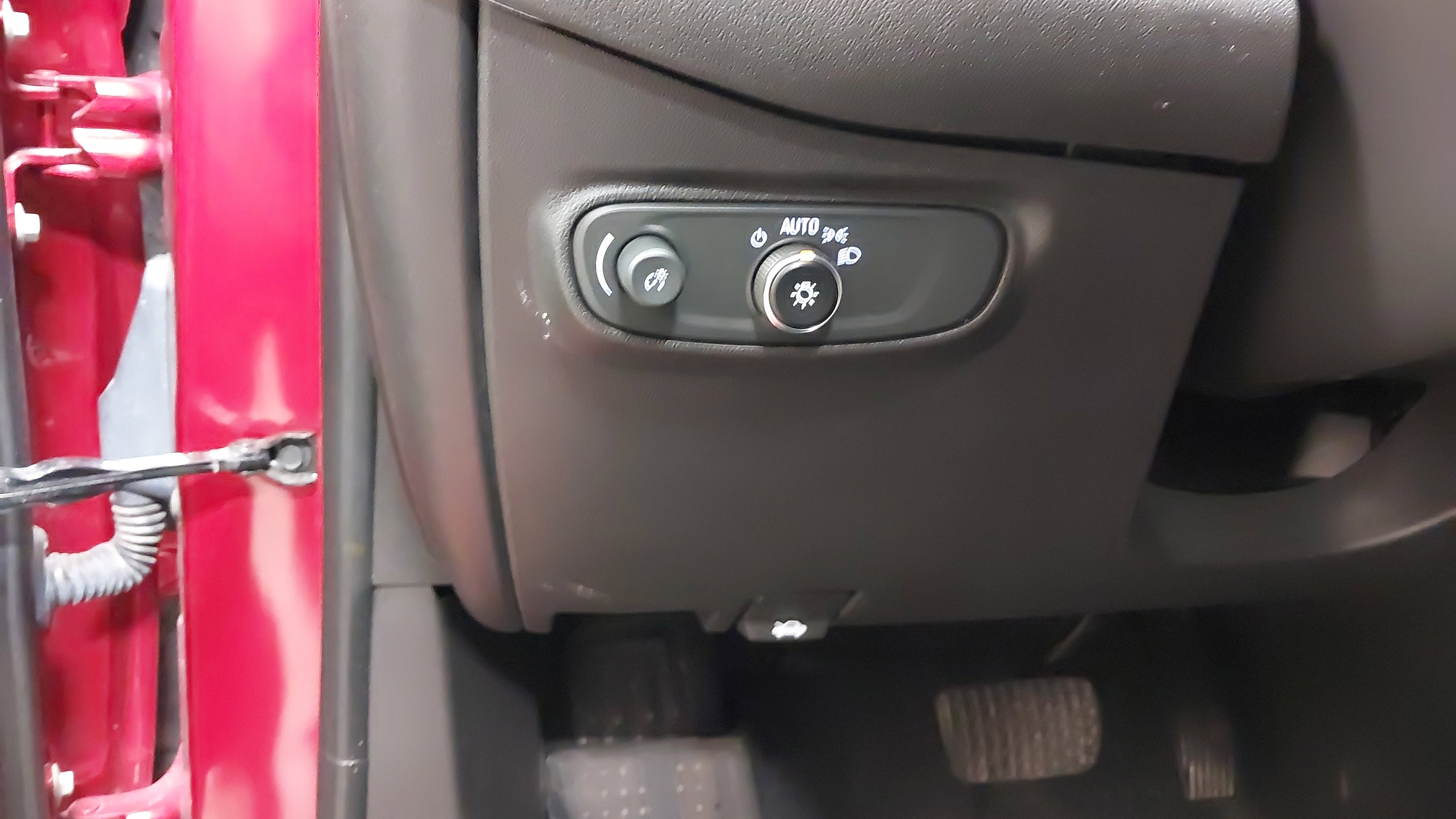 Used 2024 Chevrolet Equinox LT w/ LPO, Floor Liner Package image 23