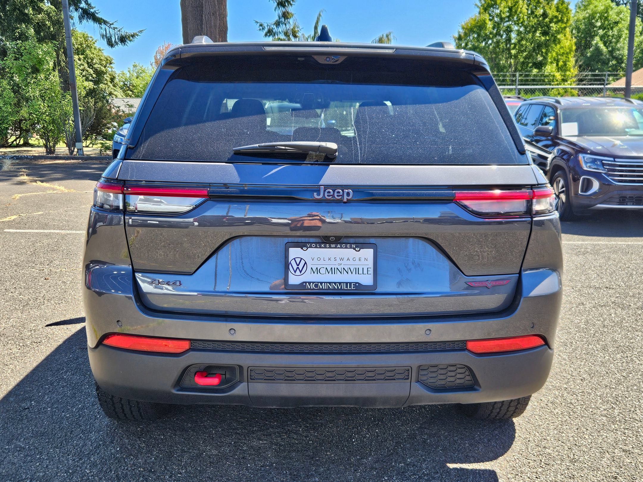 Used 2022 Jeep Grand Cherokee Trailhawk w/ Luxury Tech Group III AWD/4WD image 4
