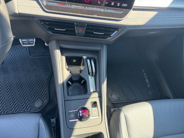 New 2026 Volkswagen Tiguan SE R-Line AWD/4WD image 20