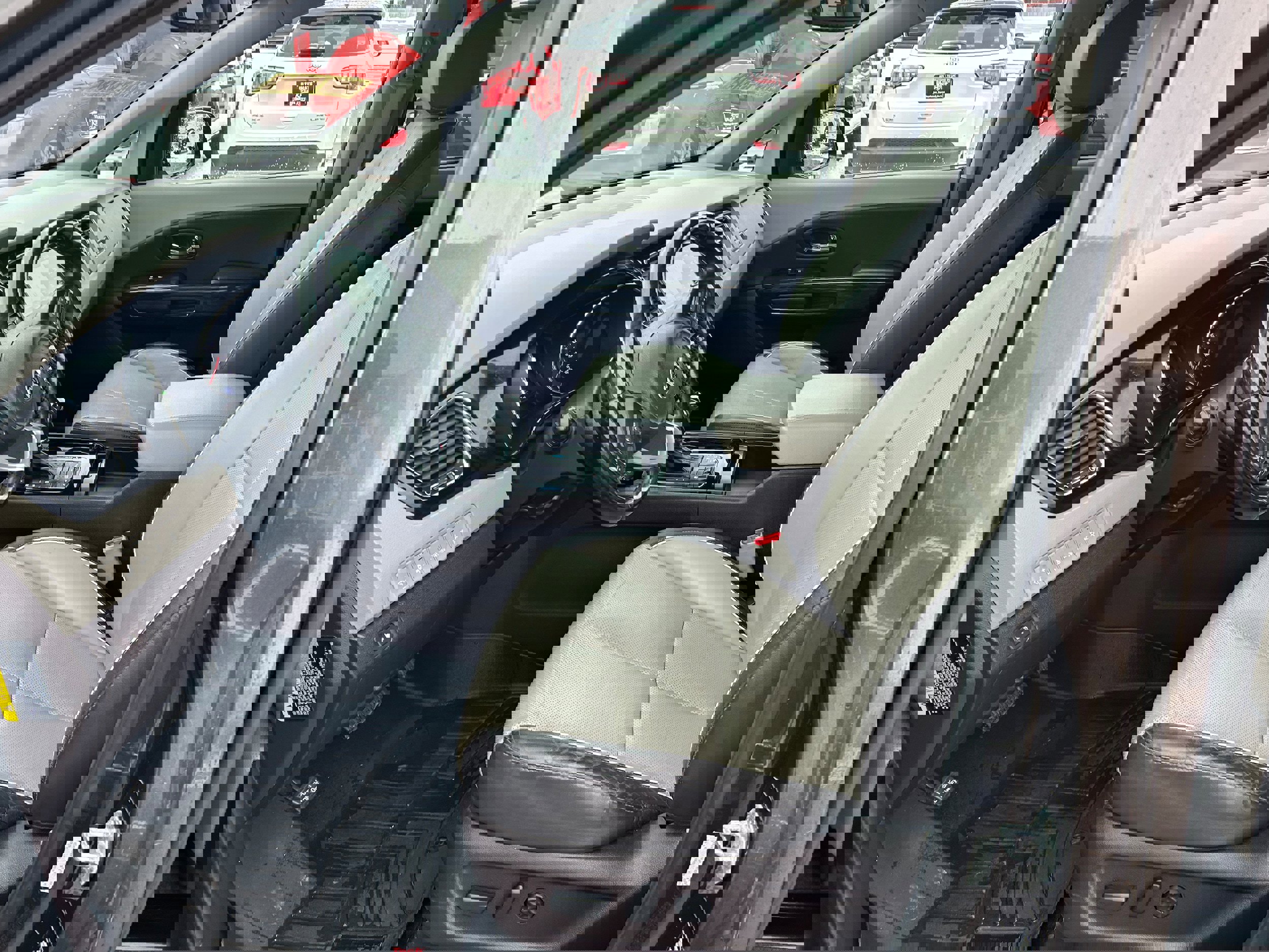 Used 2016 Kia Sedona SX Limited image 9