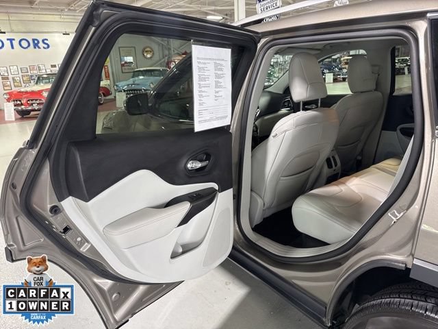 Used 2020 Jeep Cherokee Limited AWD/4WD image 28