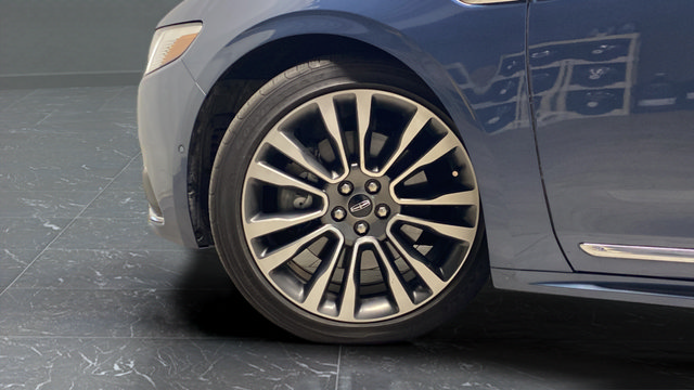 Used 2018 Lincoln Continental Reserve AWD/4WD image 30