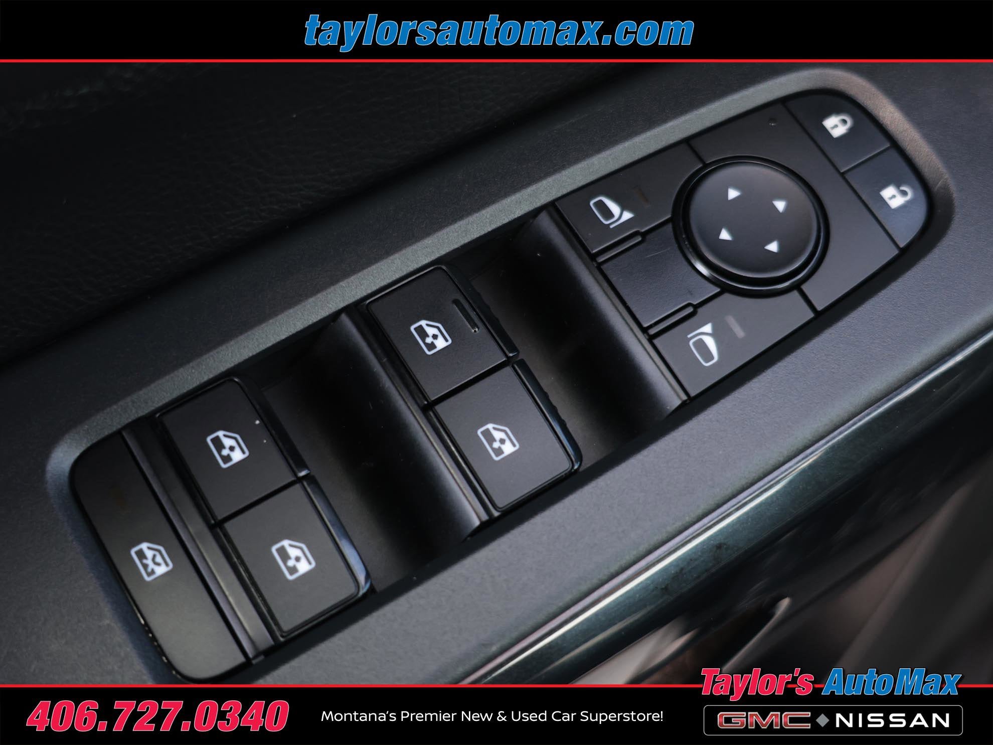 Used 2024 Nissan Pathfinder S image 24