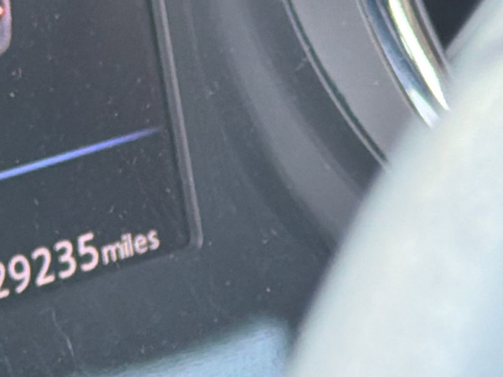 Used 2018 Nissan Rogue SV image 14