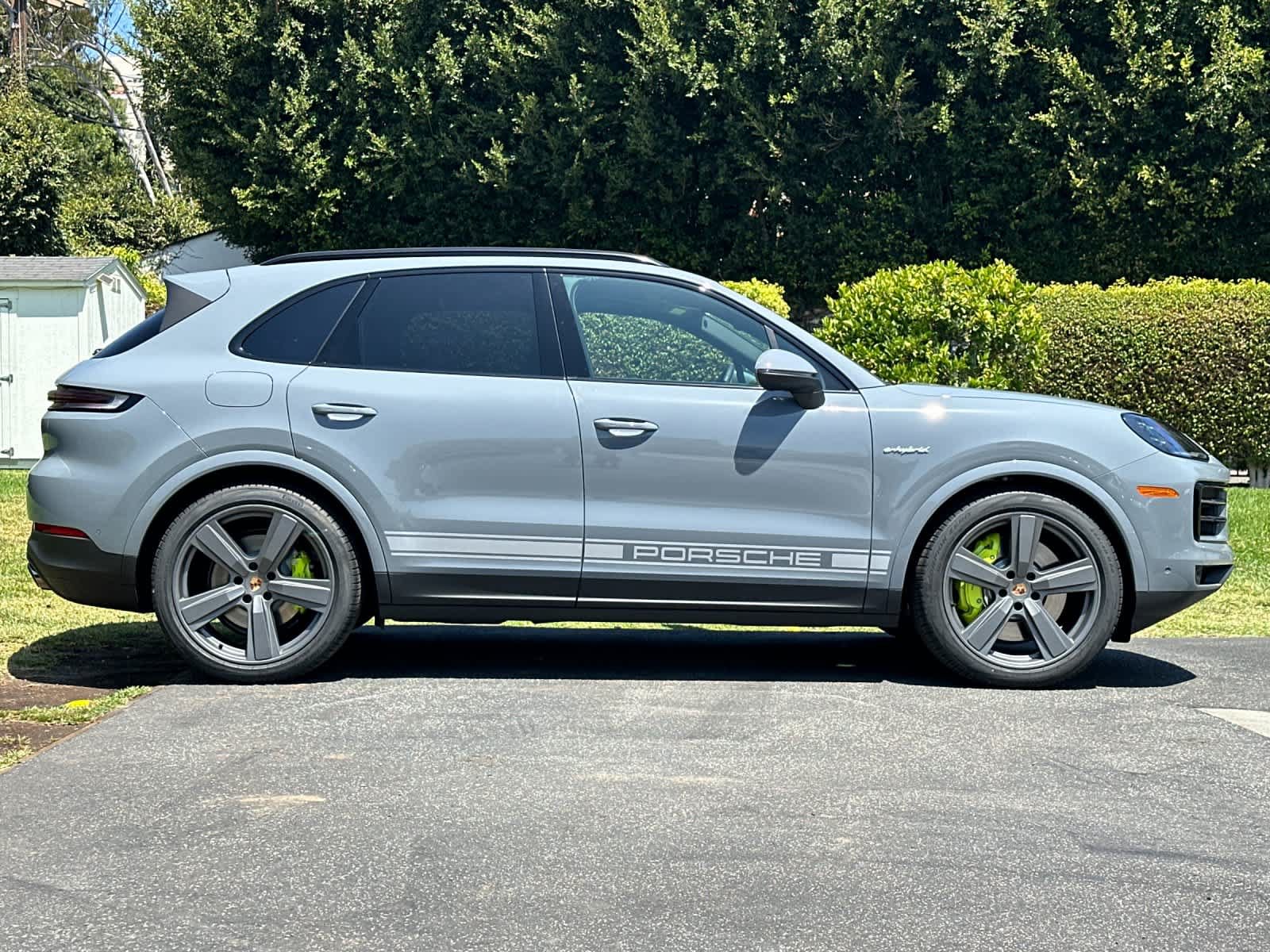 New 2026 Porsche Cayenne S AWD/4WD image 9