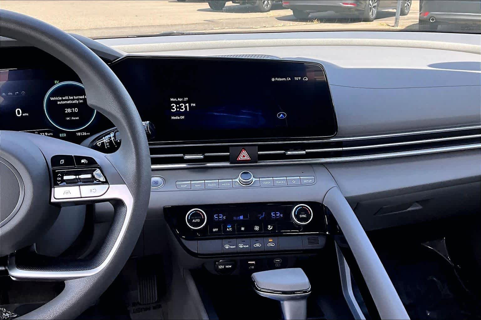 Used 2024 Hyundai Elantra Blue FWD image 6