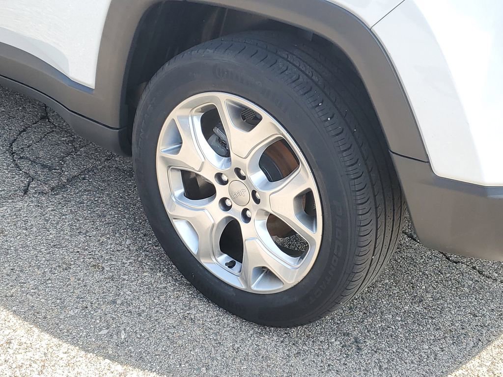 Used 2022 Jeep Compass Limited AWD/4WD image 31