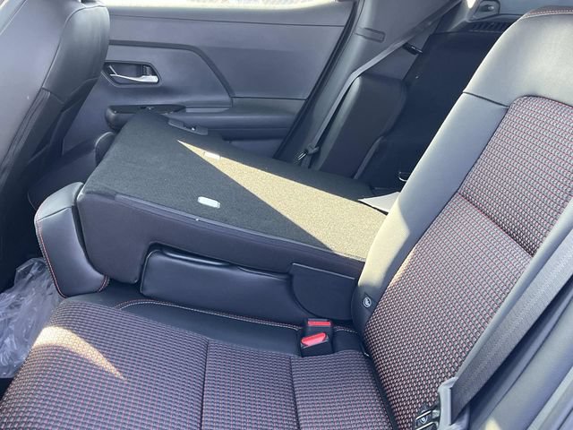 New 2026 Nissan Kicks SR w/ SR Premium Package FWD image 19