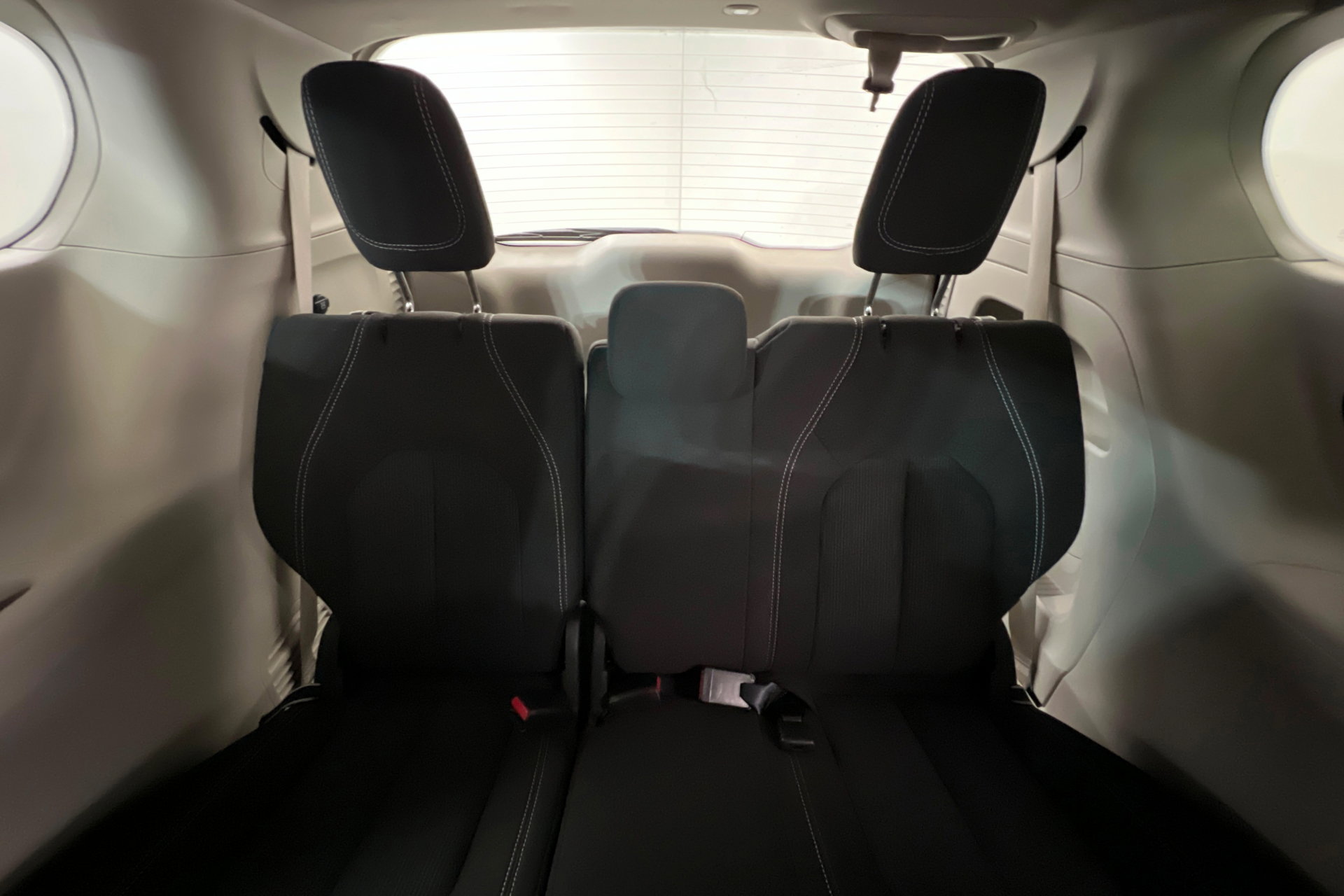 Certified 2023 Chrysler Voyager LX image 21