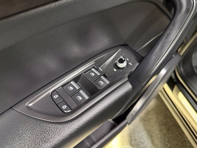 Used 2025 Audi Q5 2.0T Premium AWD/4WD image 19