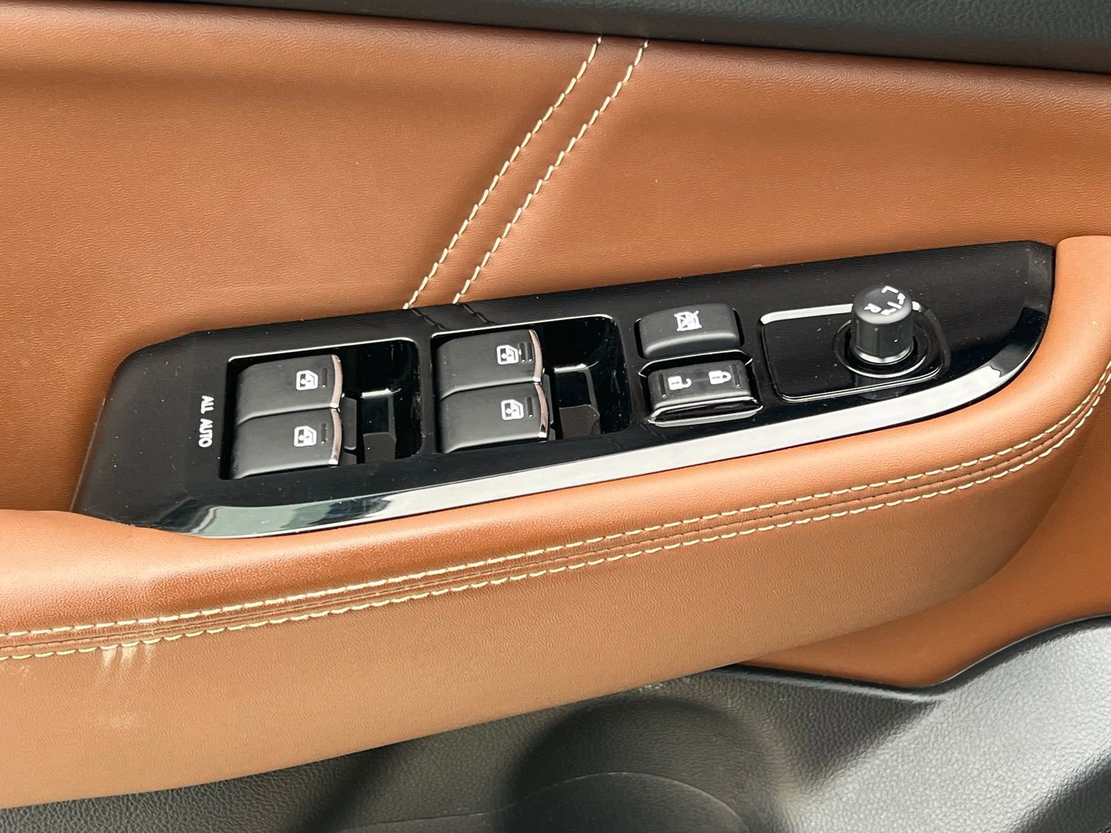 Used 2018 Subaru Outback 3.6R Touring w/ Protection Package #1 image 26