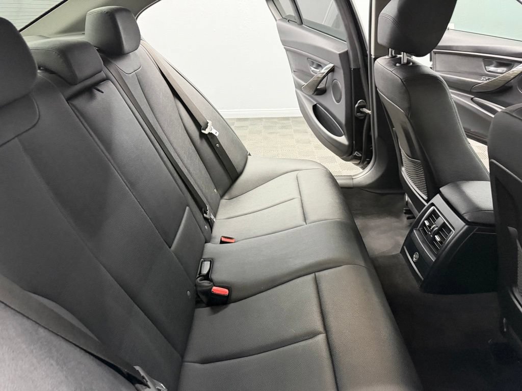 Used 2018 BMW 320i Sedan RWD image 44