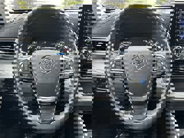 Used 2022 Toyota Highlander XLE image 8