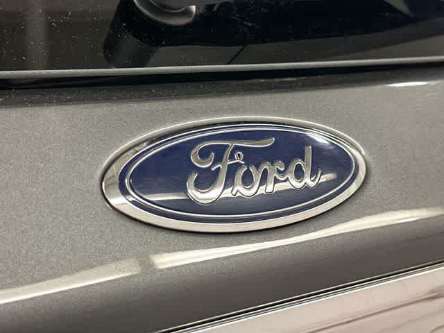 Used 2024 Ford Explorer XLT w/ Equipment Group 202A AWD/4WD image 28