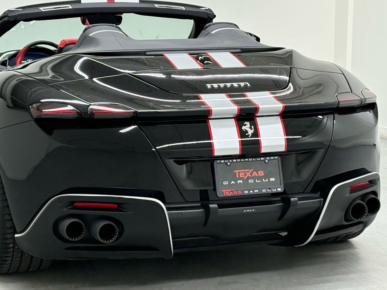 Used 2025 Ferrari Roma Spider image 39