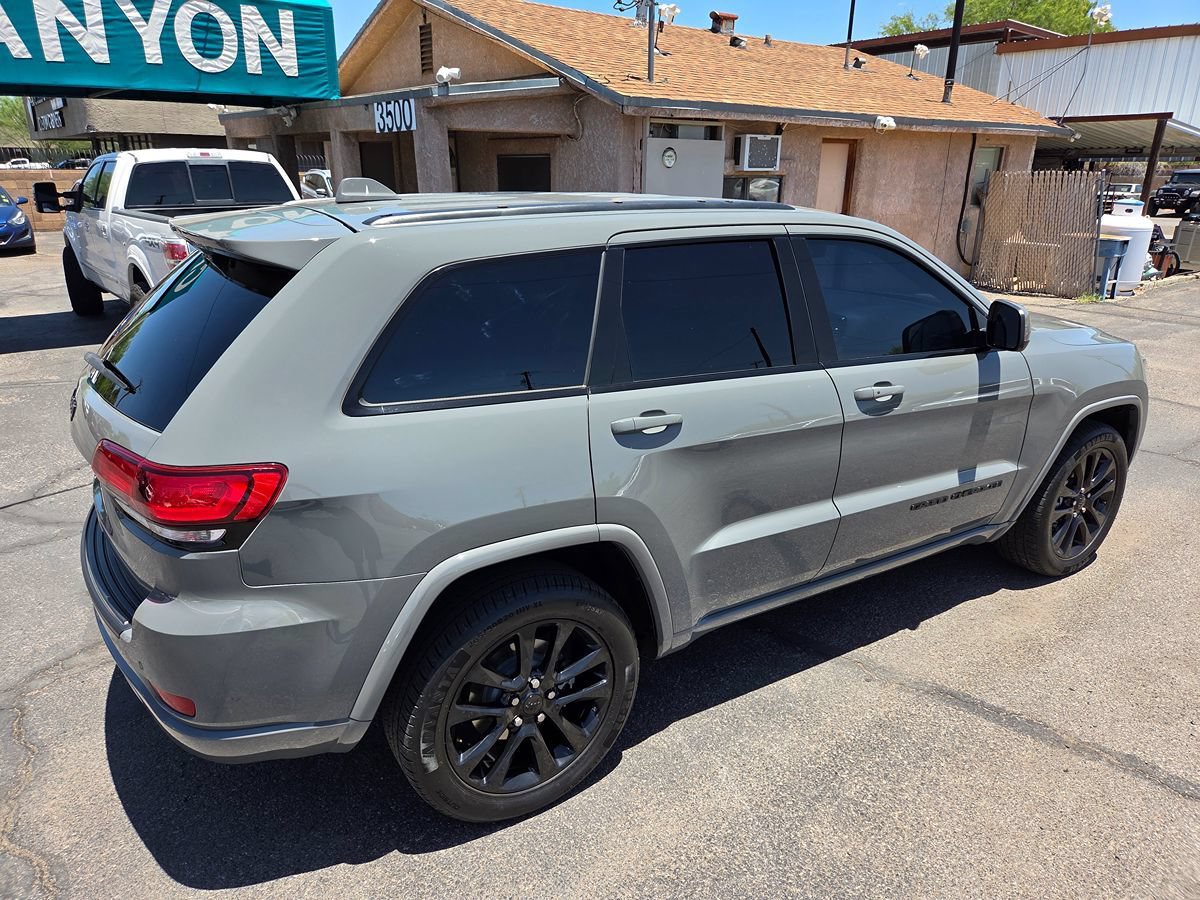 Used 2020 Jeep Grand Cherokee Altitude RWD image 6