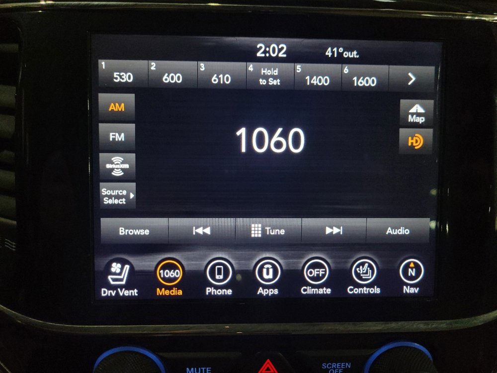 Used 2020 Jeep Grand Cherokee Overland image 25