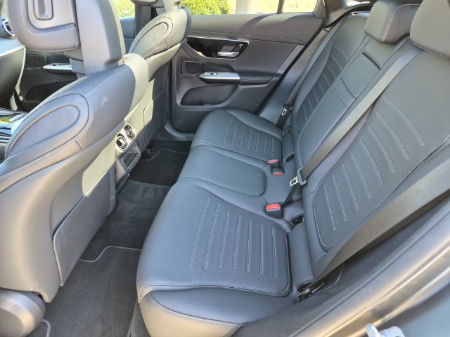 Certified 2026 Mercedes-Benz GLC 300 4MATIC image 17