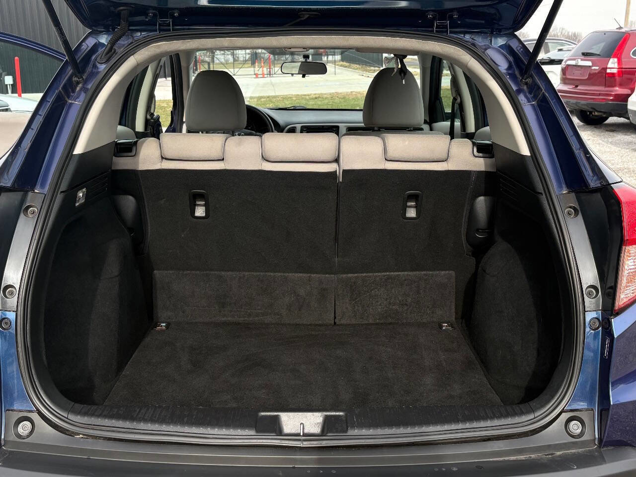 Used 2017 Honda HR-V LX image 35