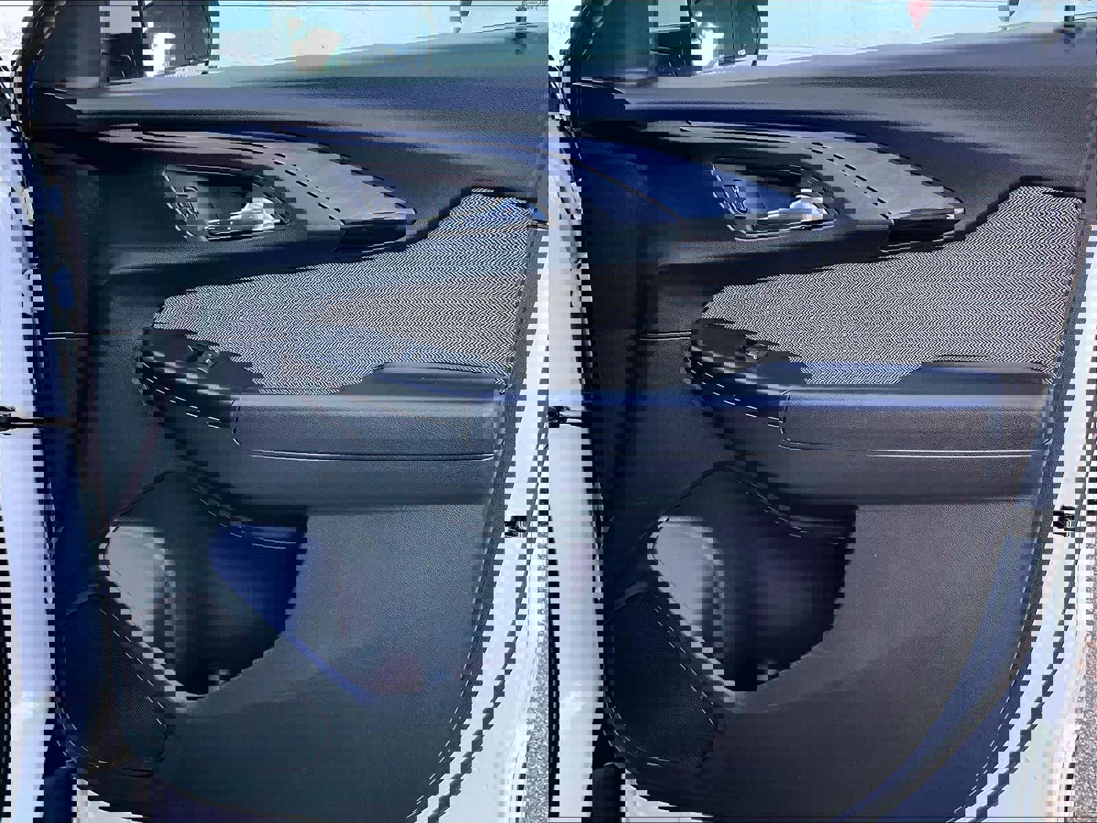 Used 2023 Chevrolet TrailBlazer LT w/ Convenience Package AWD/4WD image 12