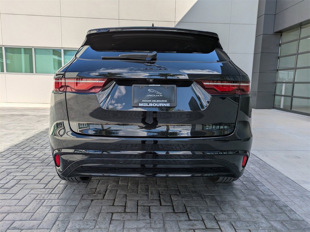 Certified 2025 Jaguar F-PACE R-Dynamic S image 5