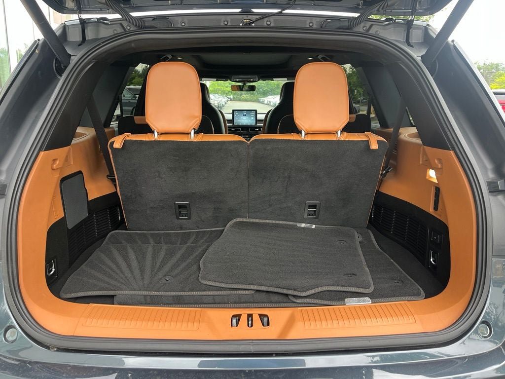Certified 2022 Lincoln Aviator Black Label w/ Dynamic Handling Package AWD/4WD image 12