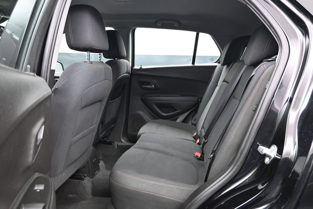 Used 2018 Chevrolet Trax LS FWD image 23