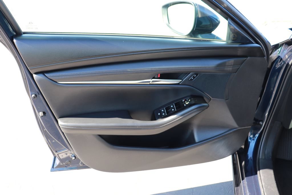 Used 2024 MAZDA MAZDA3 s FWD image 10