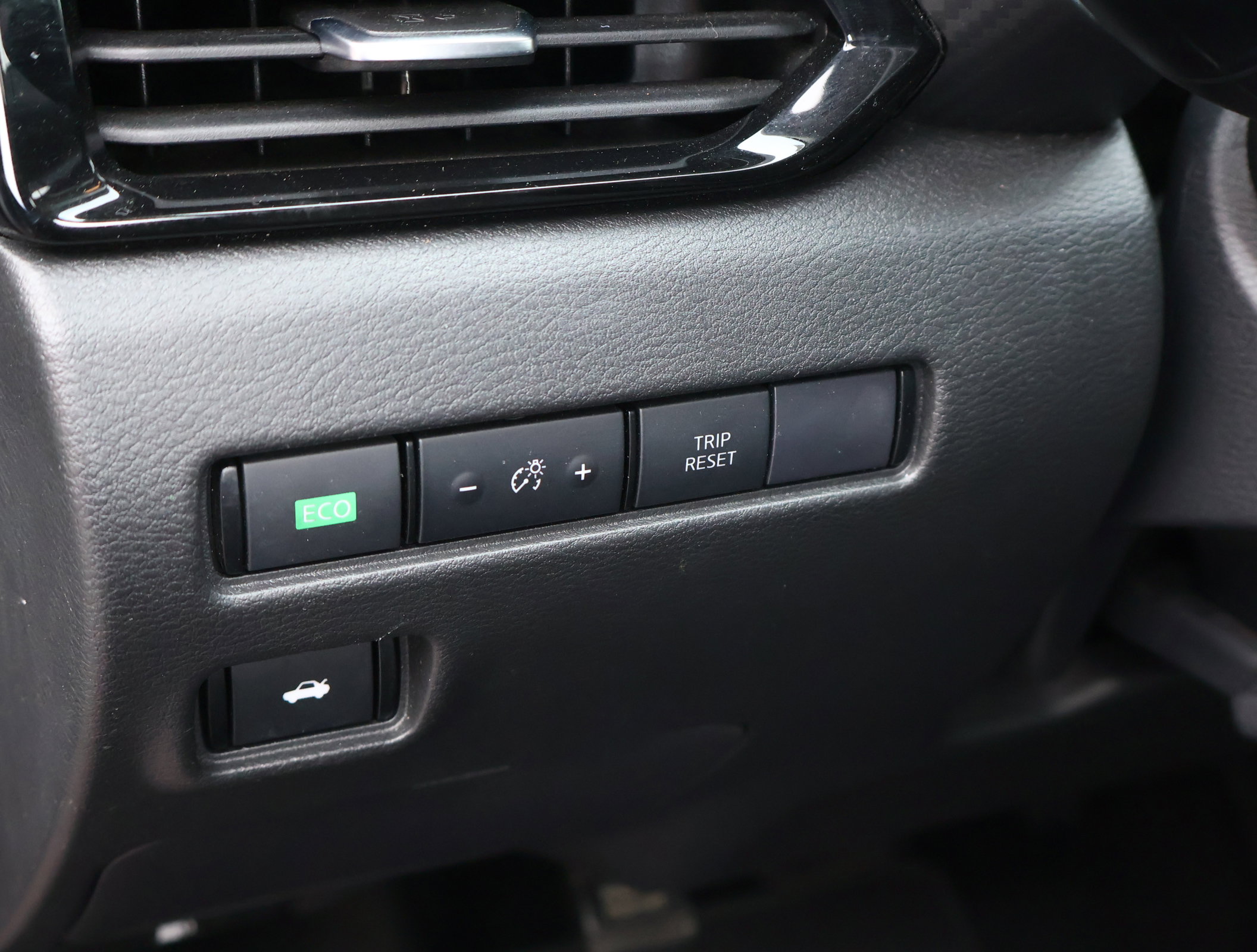 Used 2024 Nissan Sentra SV image 11