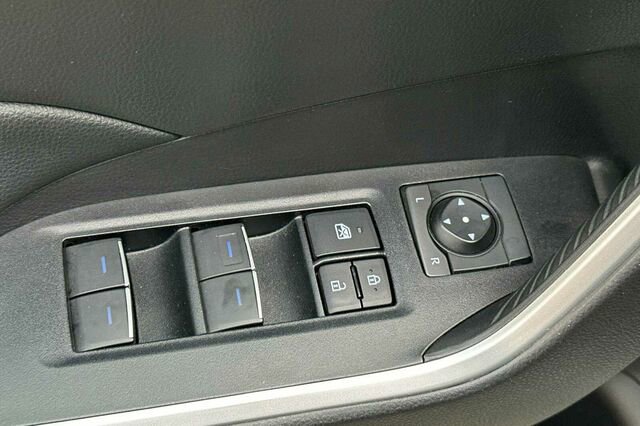 Used 2022 Toyota RAV4 XLE image 12