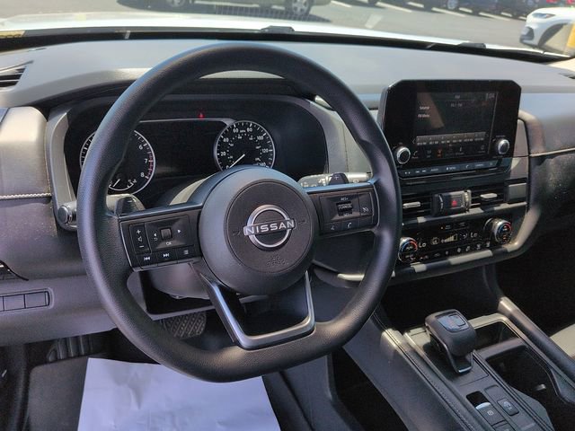 Used 2023 Nissan Pathfinder S AWD/4WD image 13