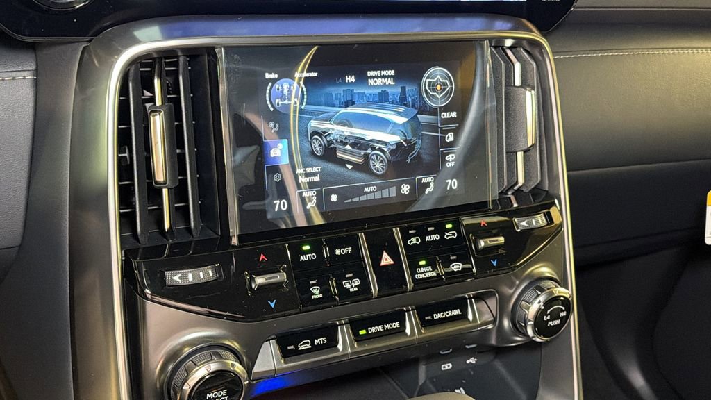 New 2026 Lexus LX 600 4WD w/ Luxury Package image 22