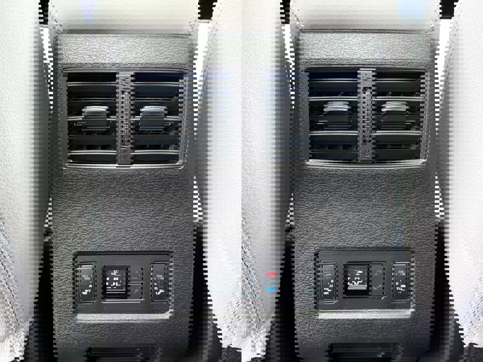 New 2025 Mitsubishi Outlander 4WD Plug-In Hybrid image 15
