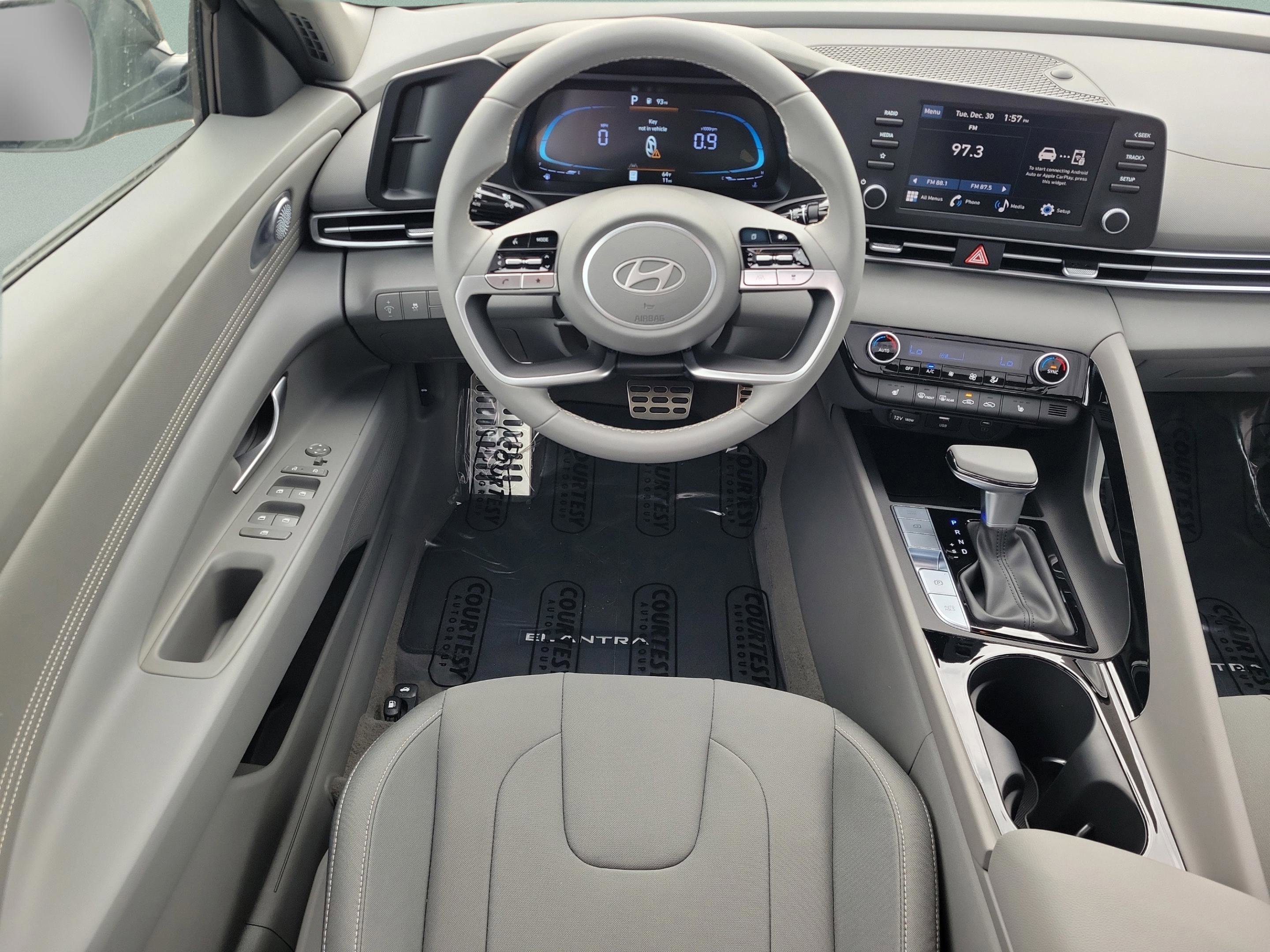 New 2026 Hyundai Elantra SEL Sport image 11