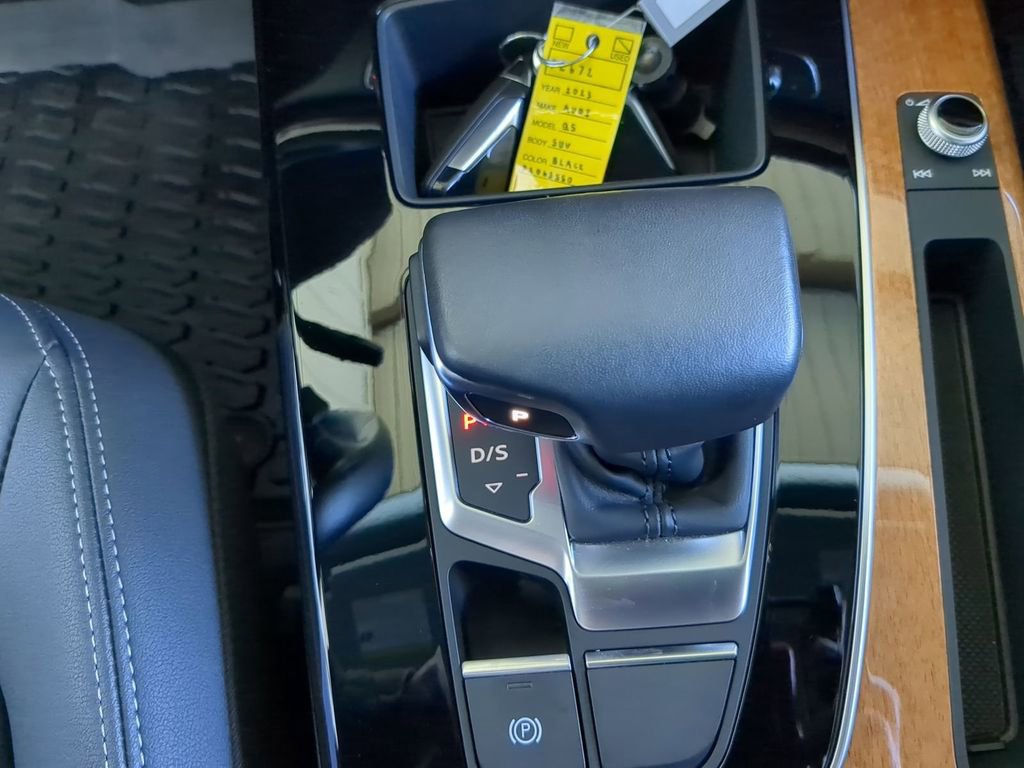 Used 2023 Audi Q5 2.0T Premium w/ Convenience Package image 9